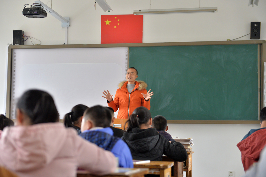 Teacher with terminal cancer sets example