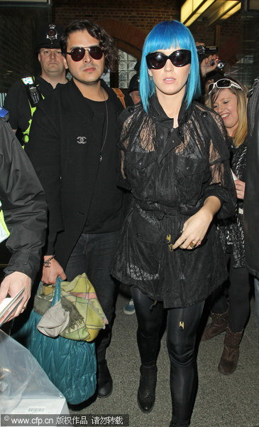 Star Tracks in March:Nicole Kidman and her family at airport