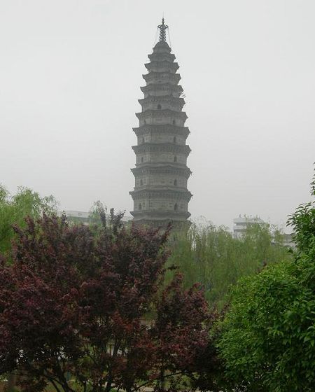 Attractions: 10,000 Buddha Pagoda in Mengcheng county
