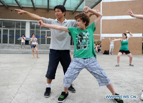 German students experience Chinese culture during summer camp