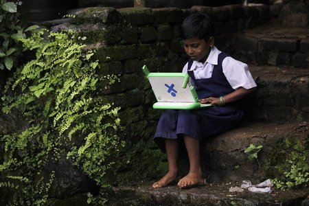 'One Laptop Per Child' on trial in India